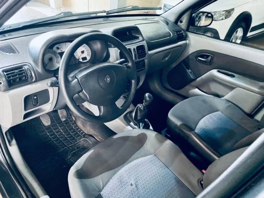 RENAULT - CLIO - 2005/2006 - Cinza - R$ 18.990,00