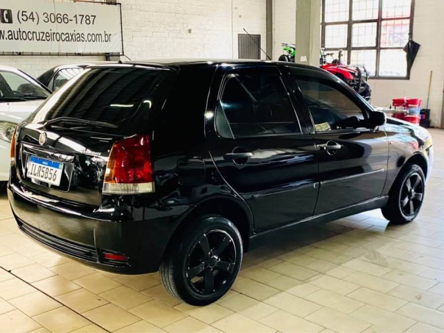 FIAT - PALIO - 2004/2004 - Preta - R$ 19.999,00