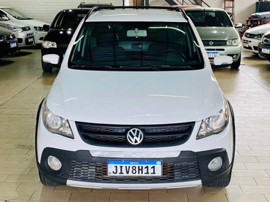 VOLKSWAGEN - SAVEIRO - 2011/2012 - Branca - R$ 49.990,00