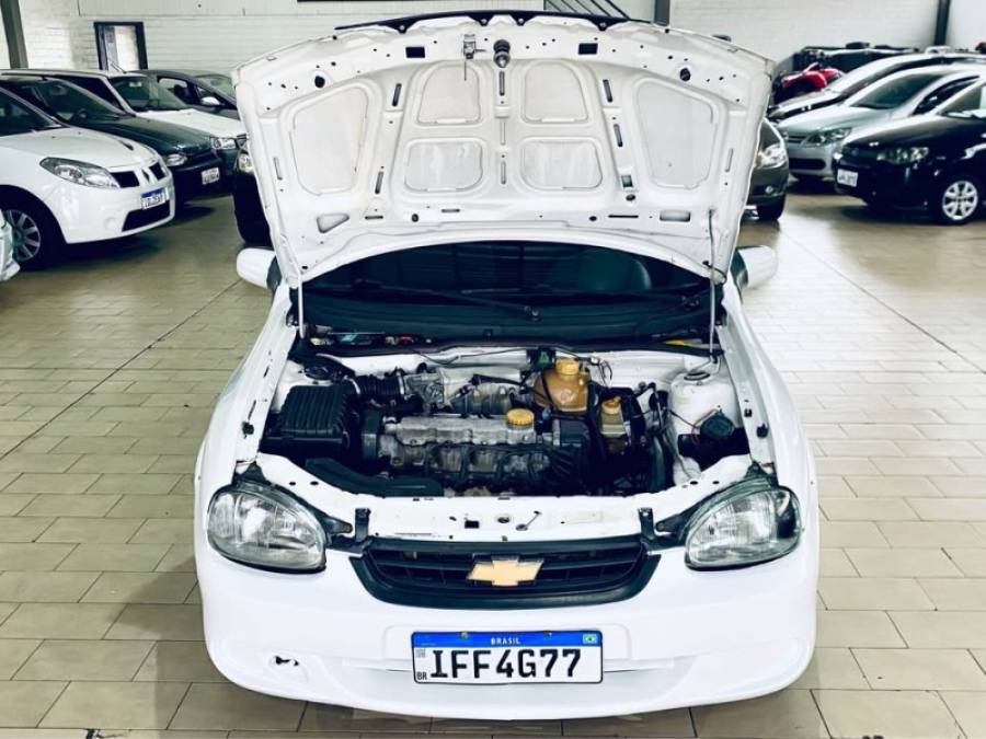 CHEVROLET - CORSA - 1996/1996 - Branca - R$ 13.500,00