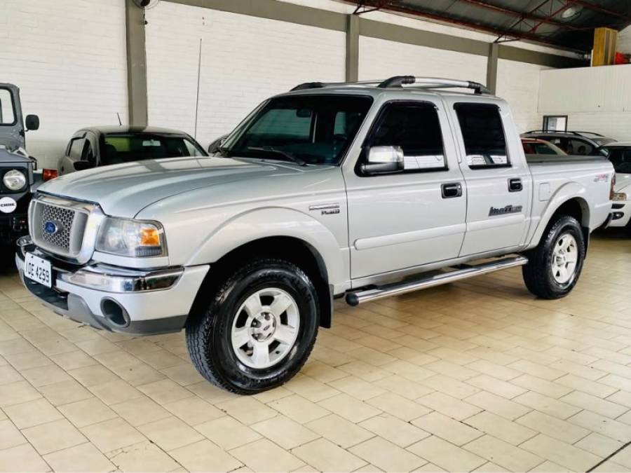 FORD - RANGER - 2007/2008 - Prata - R$ 78.990,00