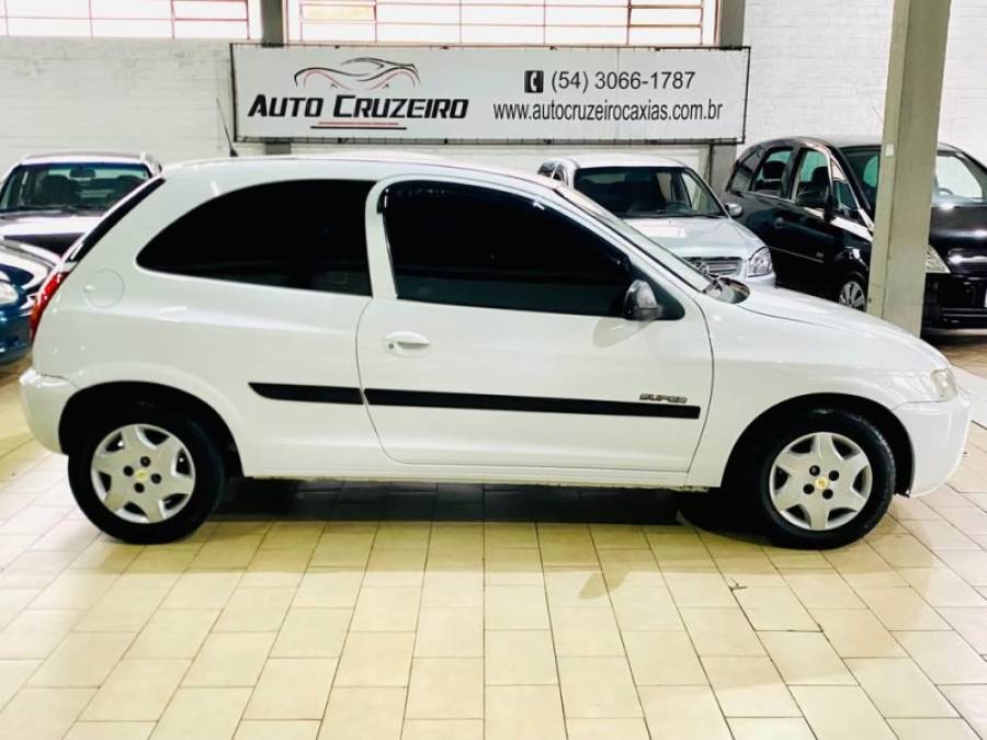 CHEVROLET - CELTA - 2001/2002 - Branca - R$ 14.990,00