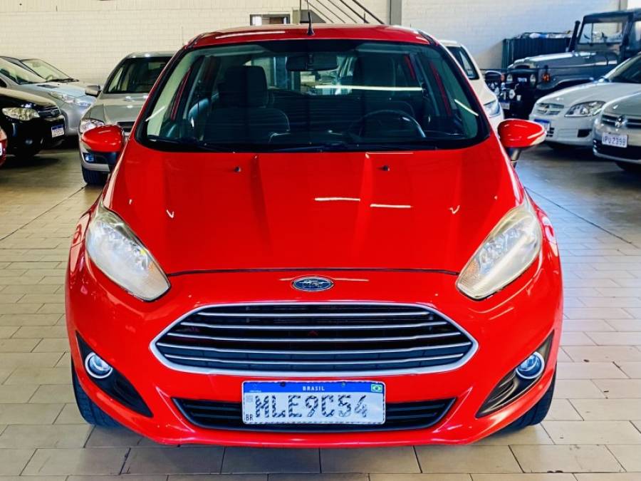 FORD - FIESTA - 2013/2014 - Vermelha - R$ 42.990,00