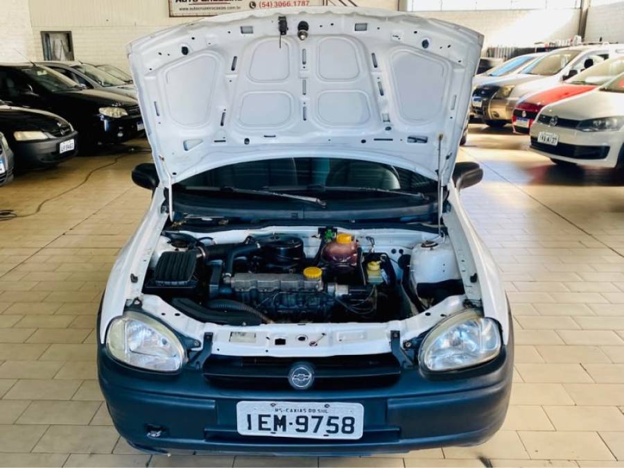CHEVROLET - CORSA - 1996/1996 - Branca - R$ 10.990,00