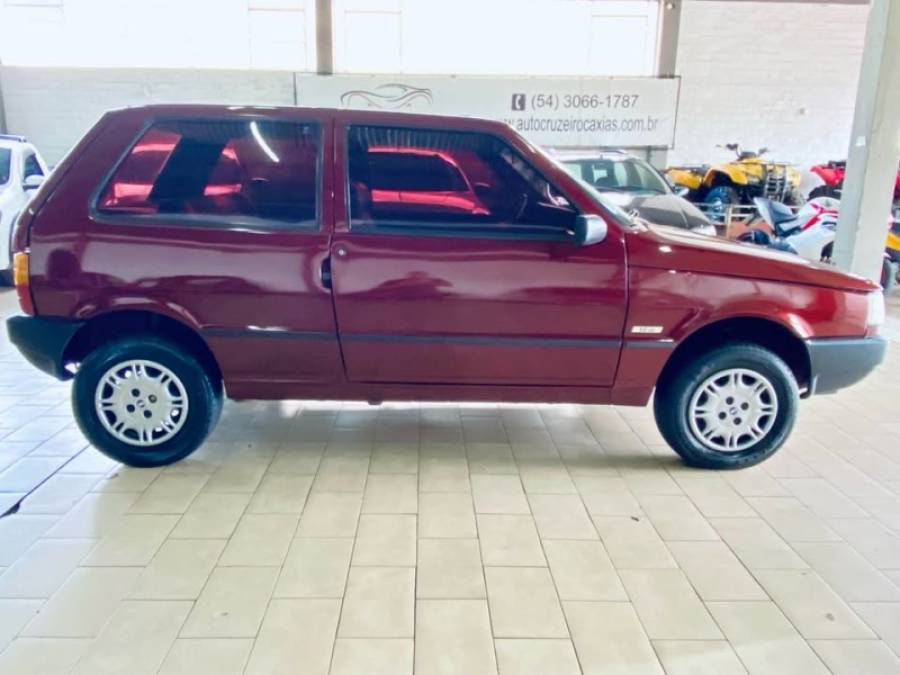 FIAT - UNO - 1995/1996 - Vinho - R$ 10.990,00
