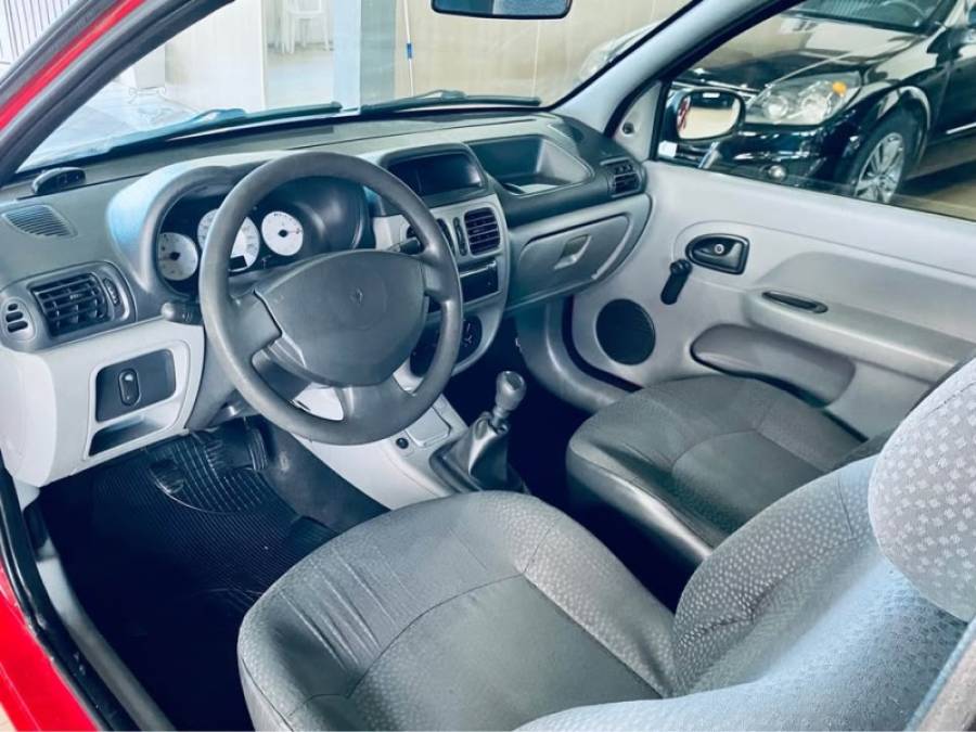 RENAULT - CLIO - 2009/2010 - Vermelha - R$ 18.990,00