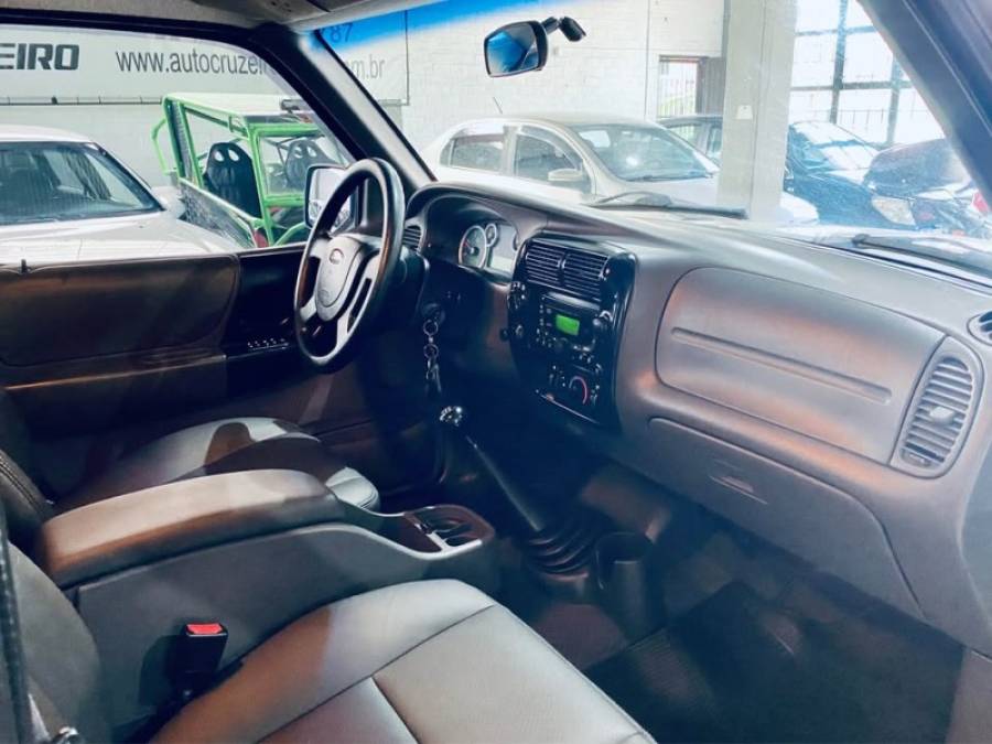 FORD - RANGER - 2007/2008 - Prata - R$ 78.990,00