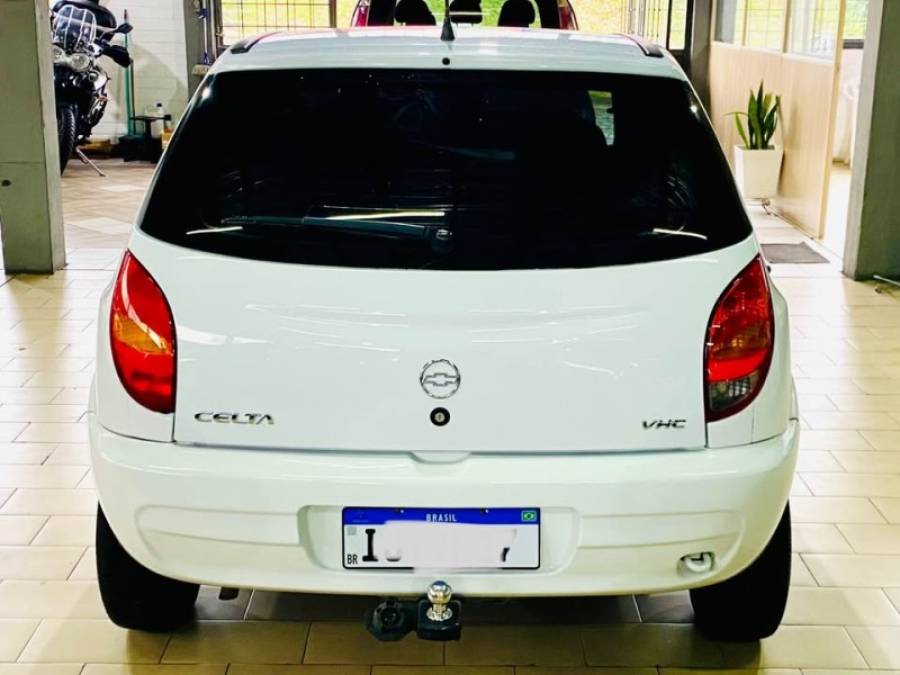 CHEVROLET - CELTA - 2001/2002 - Branca - R$ 14.990,00