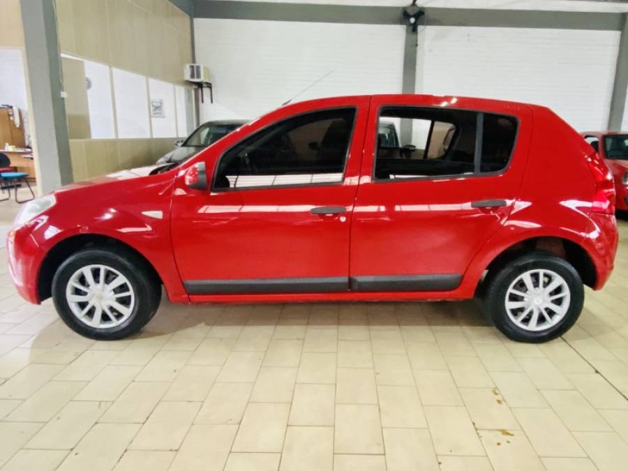 RENAULT - SANDERO - 2010/2011 - Vermelha - R$ 27.990,00