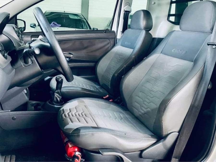 VOLKSWAGEN - SAVEIRO - 2011/2012 - Branca - R$ 49.990,00