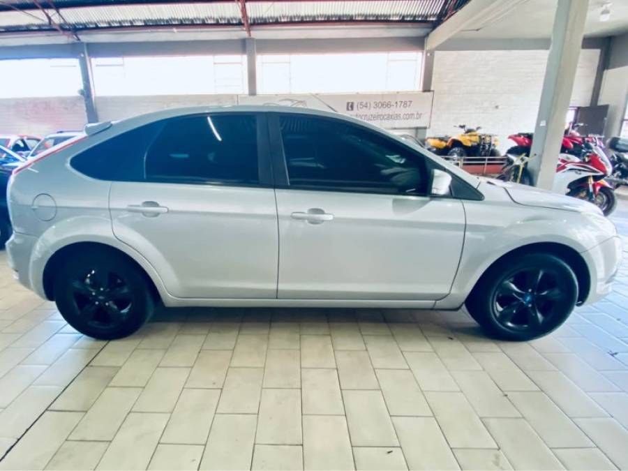 FORD - FOCUS - 2013/2013 - Prata - R$ 41.990,00