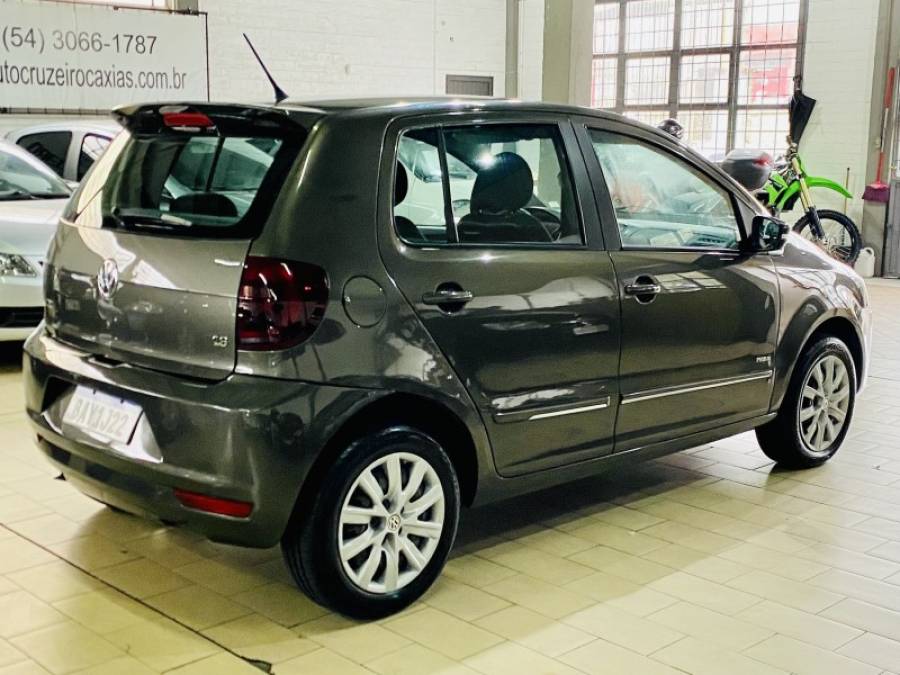 VOLKSWAGEN - FOX - 2010/2010 - Cinza - R$ 33.990,00
